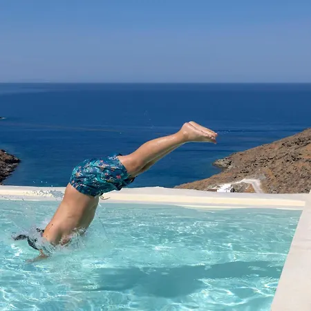 Alyki Luxury Villa *