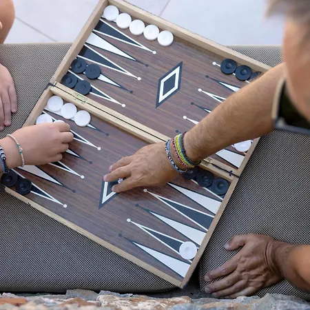 Alyki Luxury Villa *